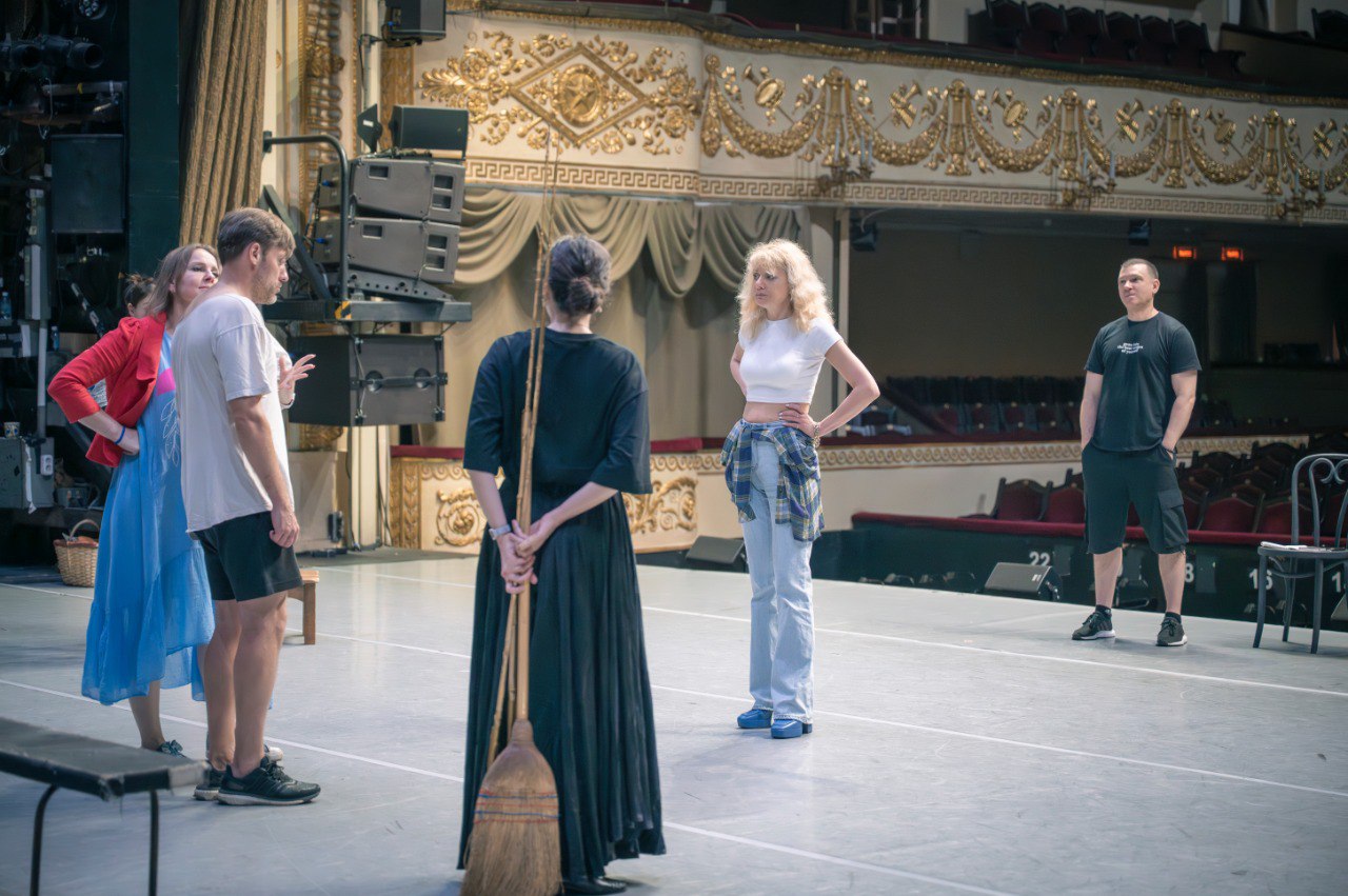 Театр приступил к репетициям обновленной версии мюзикла "Золушка"
