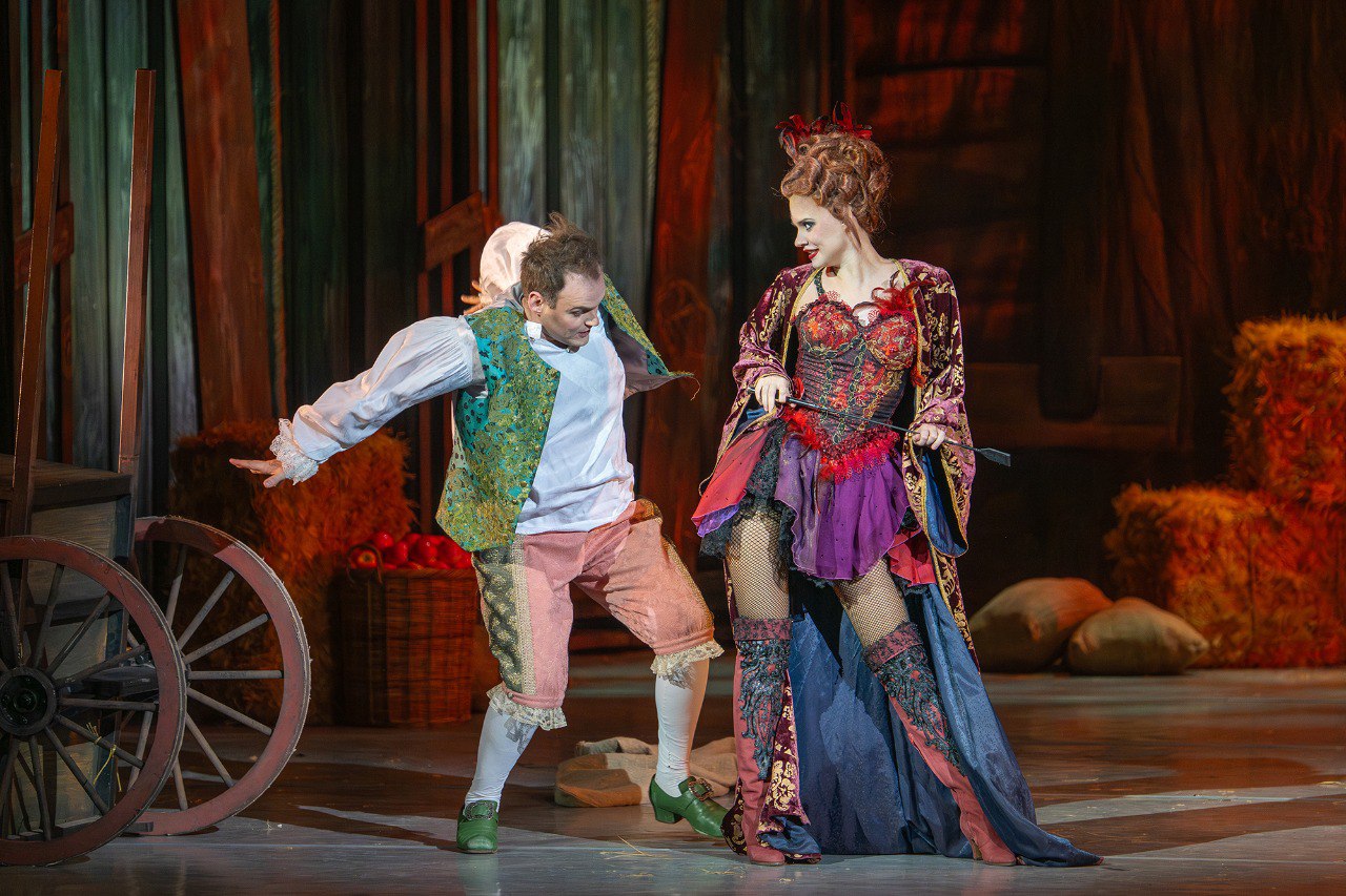 photo_5420387416800956698_y (1).jpg