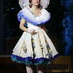 С. Криницкая, "Веселая вдова"