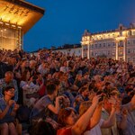 Выступление артистов в рамках фестиваля Театральный бульвар